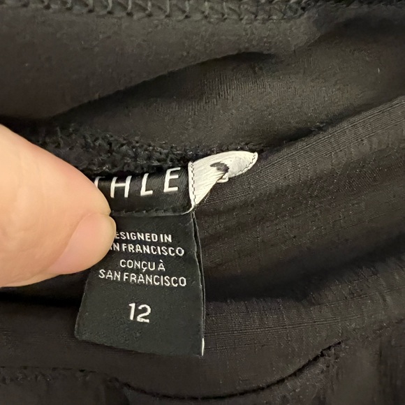 Women's Athleta Trekkie North Mid Rise 9" Bermuda Shorts Black Size: 12. - Picture 4 of 5